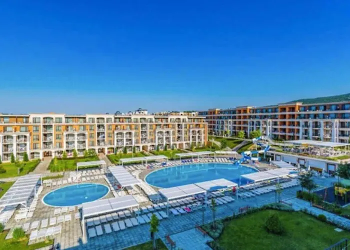 Premier On Seafront * Święty Włas