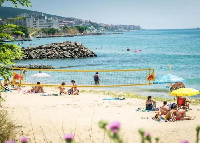 Premier On Seafront Święty Włas