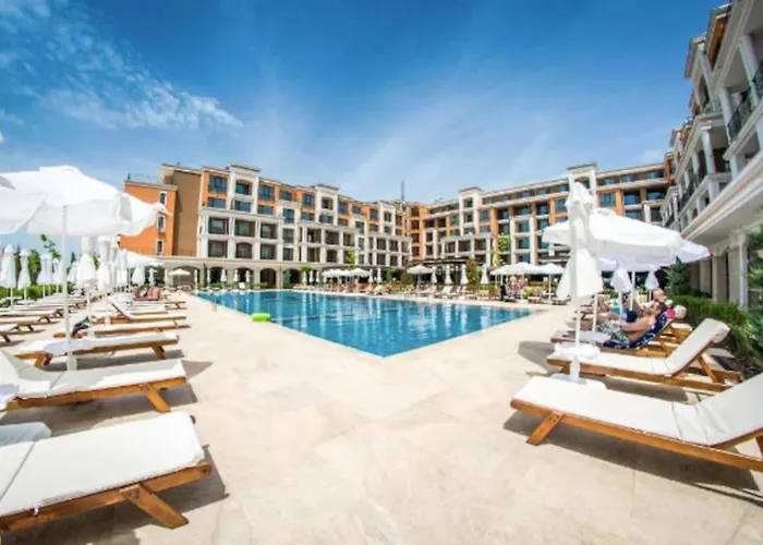 Premier On Seafront * Święty Włas