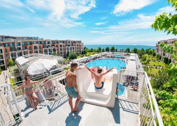 Premier On Seafront * Święty Włas