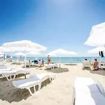 Appartement Premier On Seafront *
