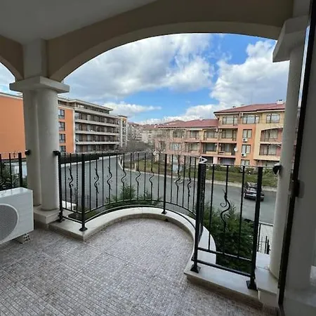 Premier On Seafront Apartment