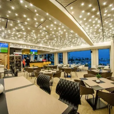 Premier On Seafront Sveti Vlas