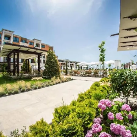 Premier On Seafront Appartement *