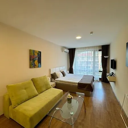 Premier On Seafront Apartment *