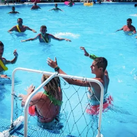 Apartment Premier On Seafront *