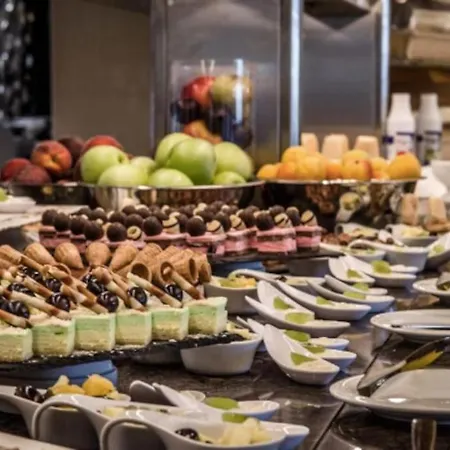 Premier On Seafront Apartment *