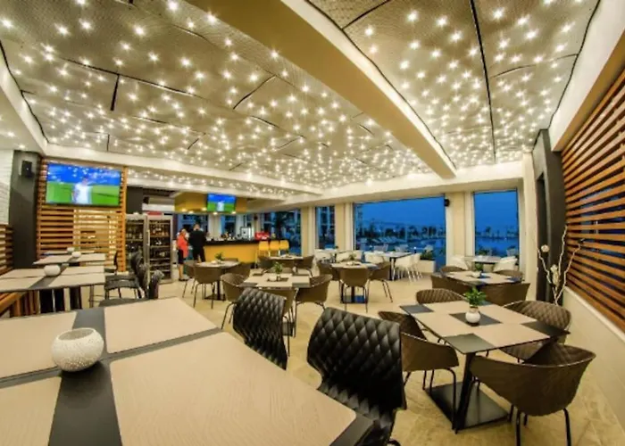 Premier On Seafront Sveti Vlas